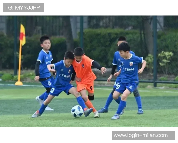 实时新闻深度对话周强的足球人生与梦想追逐的心路历程